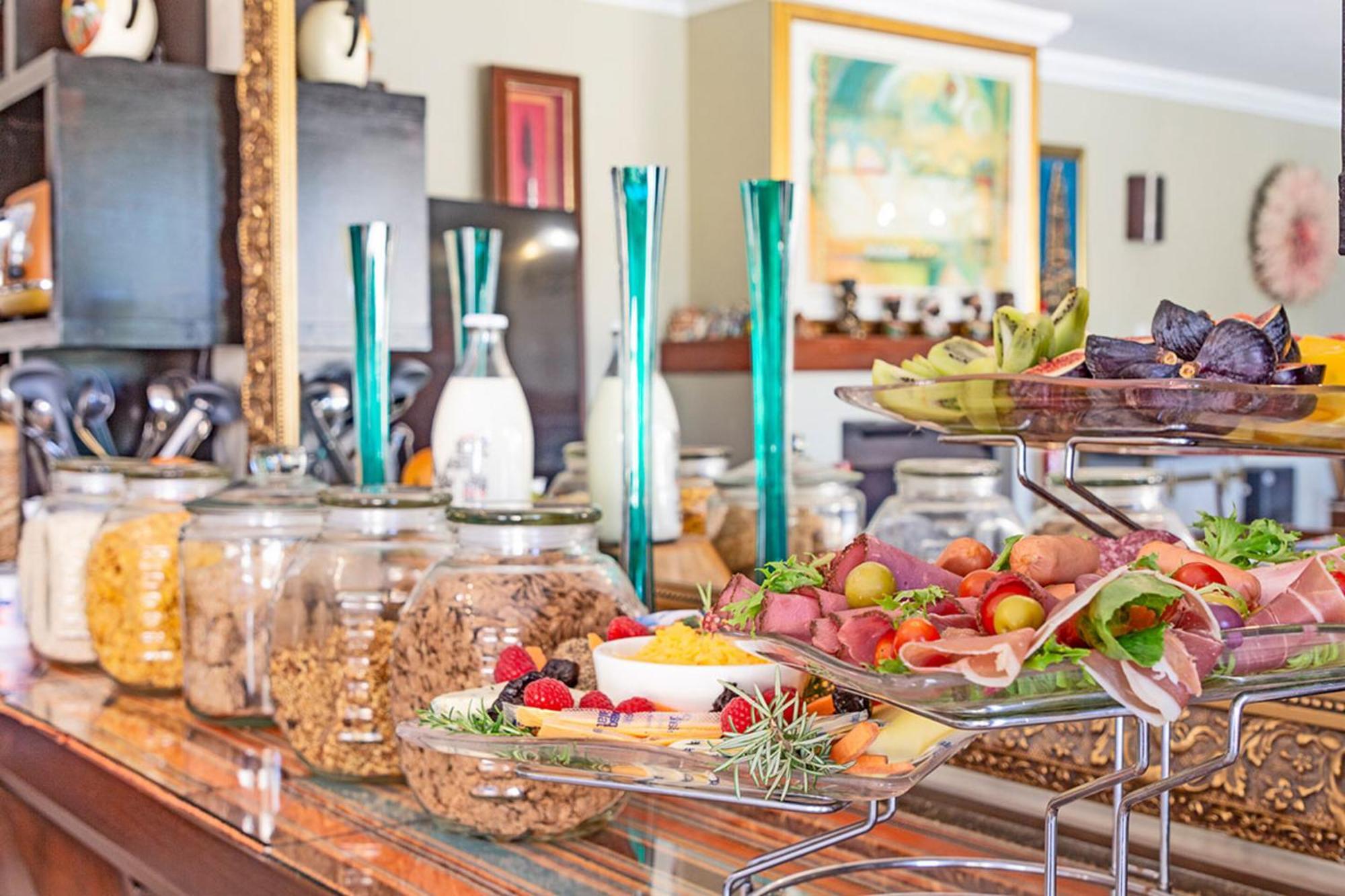 Kwantu Guesthouse 1 Cape Town Ngoại thất bức ảnh