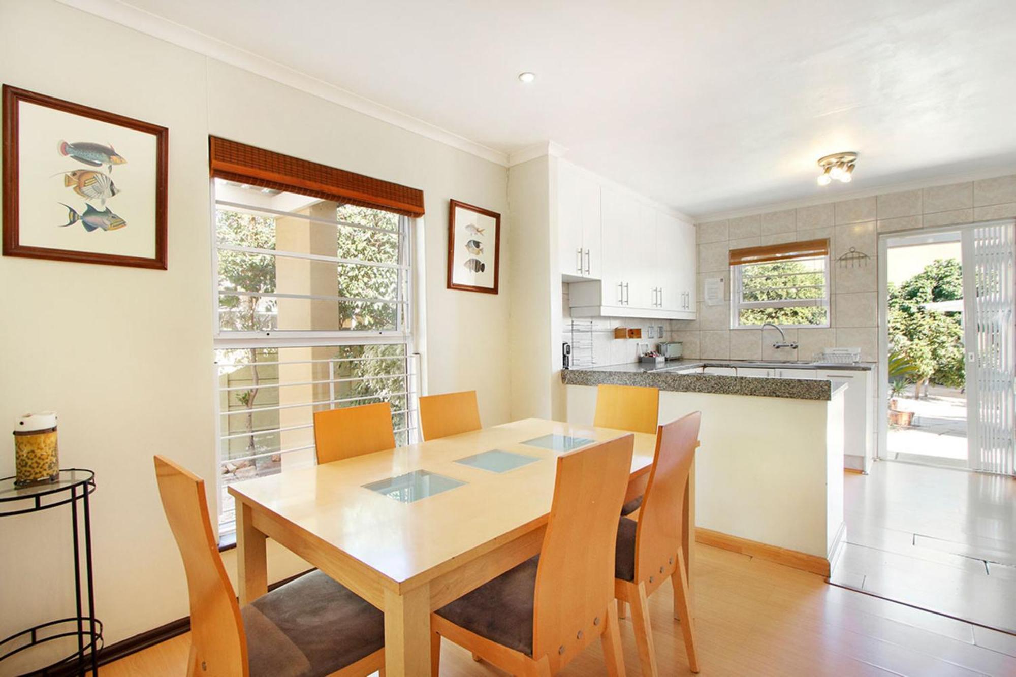 Kwantu Guesthouse 1 Cape Town Ngoại thất bức ảnh
