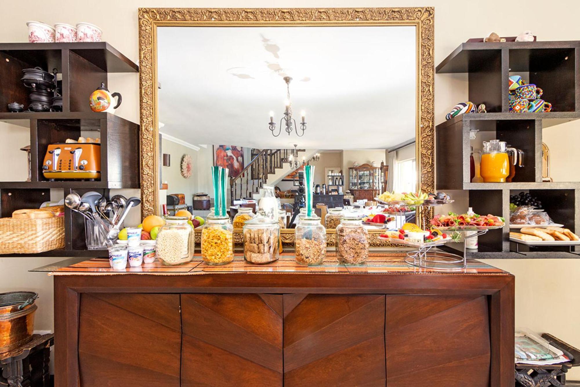 Kwantu Guesthouse 1 Cape Town Ngoại thất bức ảnh